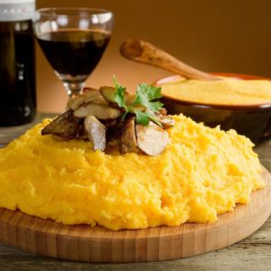 Туры в Молдову. Национальная кухня. Мамалыга