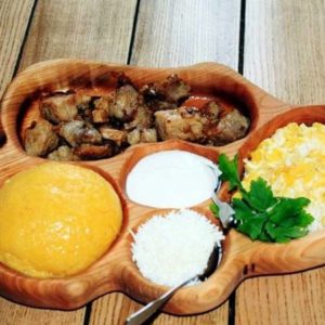 Туры в Молдову. Национальная кухня. Мамалыга