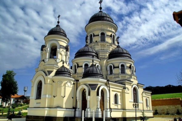 Монастырь Кэприян. Туры в Молдову из Одессы.